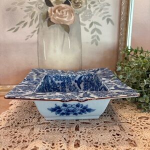 Sanyo Pottery Ryuho Liln Dyed Hagashi Blue White Bird Design Square Ashtray